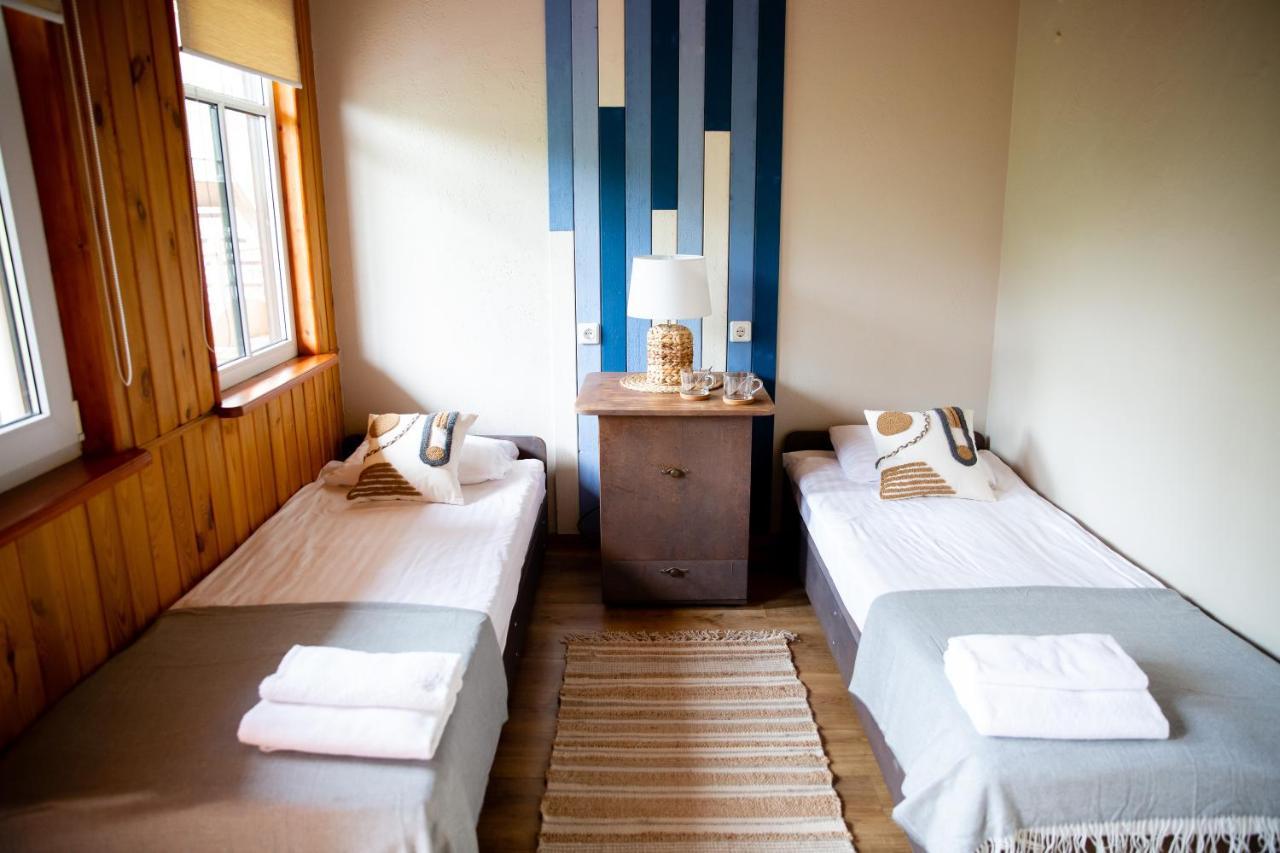 Melynojo Karpio Barza Hotel Kinty ภายนอก รูปภาพ